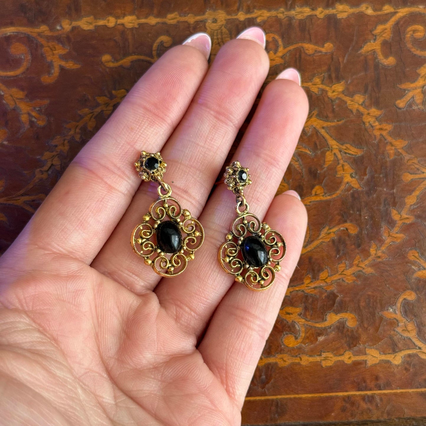 Vintage Victorian Gothic with Black center Glass Stone Earrings