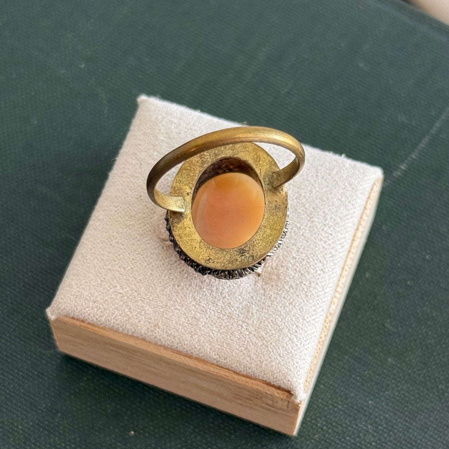 Vintage Shell Cameo Ring