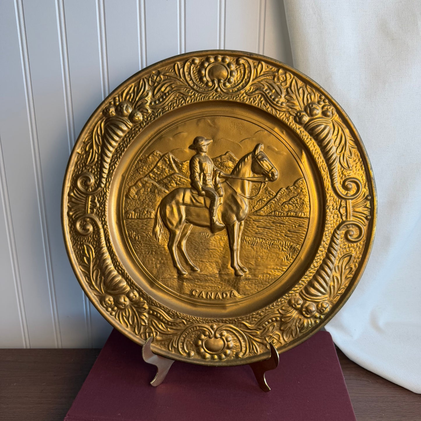 Round Brass Horse Art Plaque