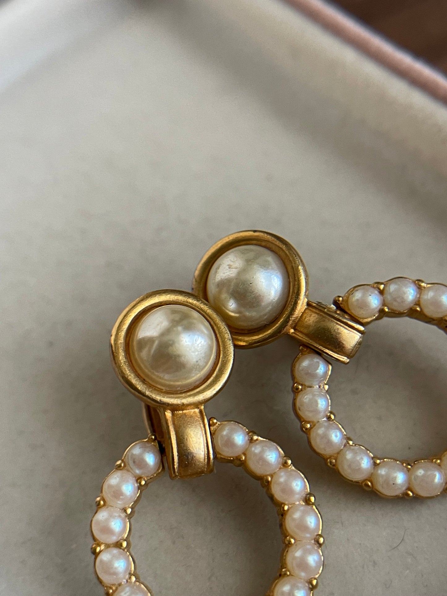 Circle faux Pearl swarovski clip on earrings