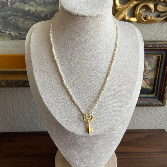 Vintage Pearl and gold tone key pendant necklace