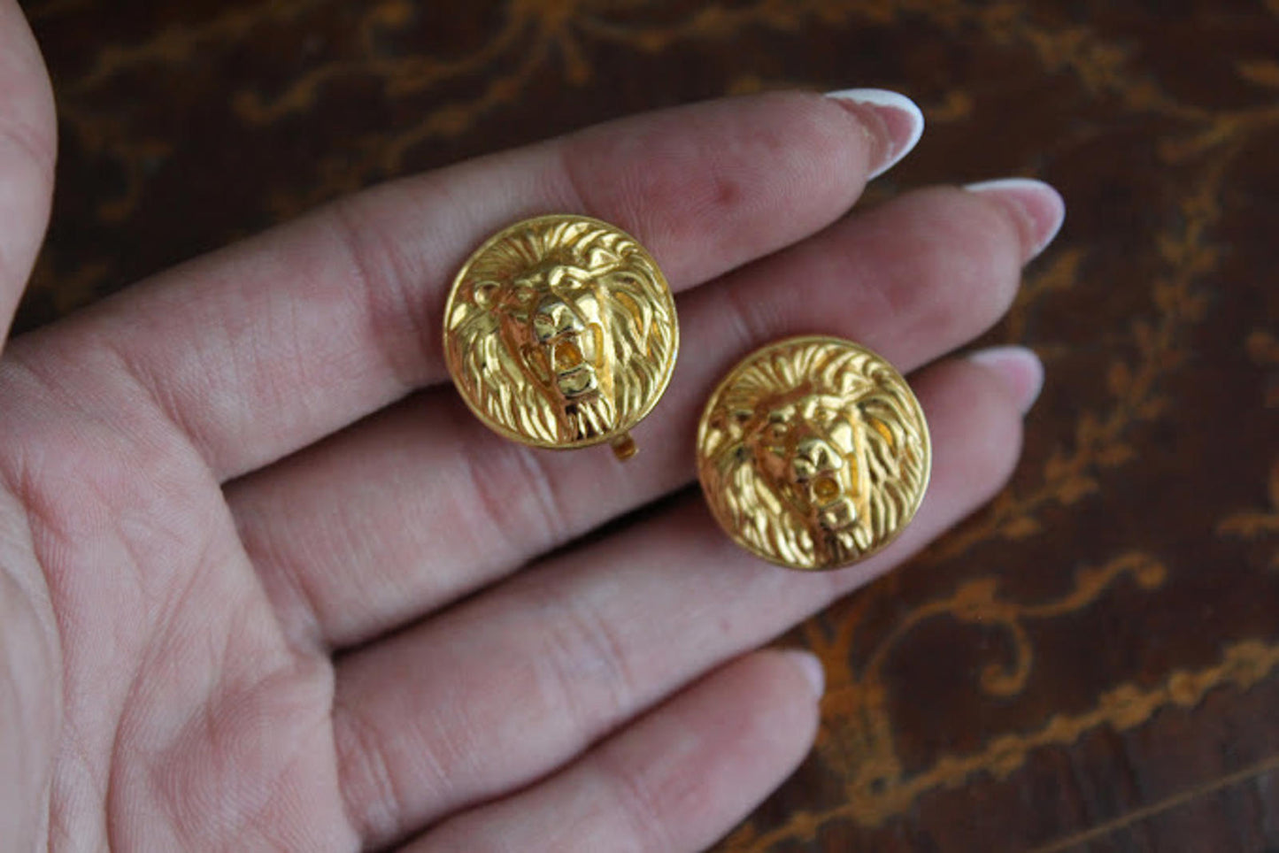 Vintage Lion Heads Gold tone Clip on Earrings