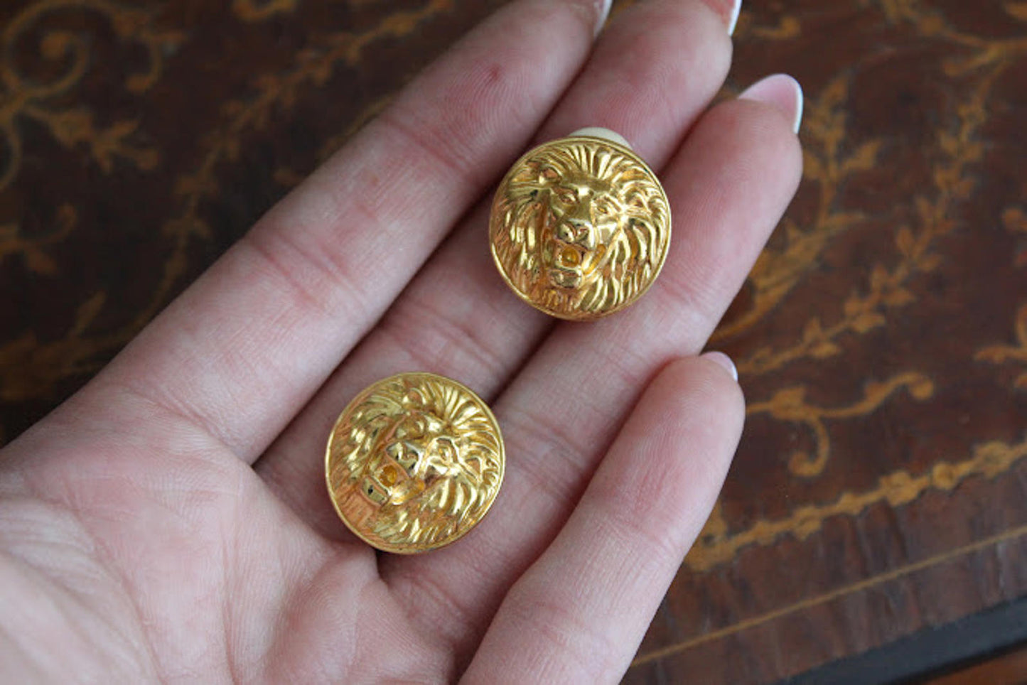 Vintage Lion Heads Gold tone Clip on Earrings