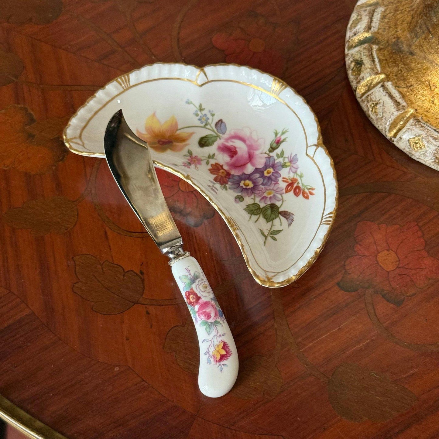Royal Crown Bone China Derby Posies Butter Dish And Spreader