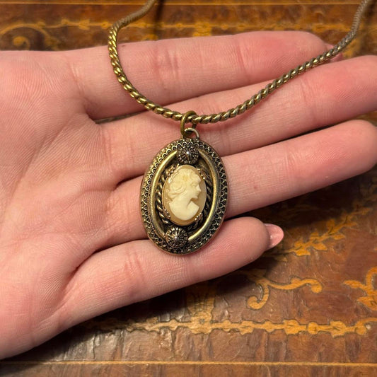 Vintage Filigree Shell Cameo Necklace