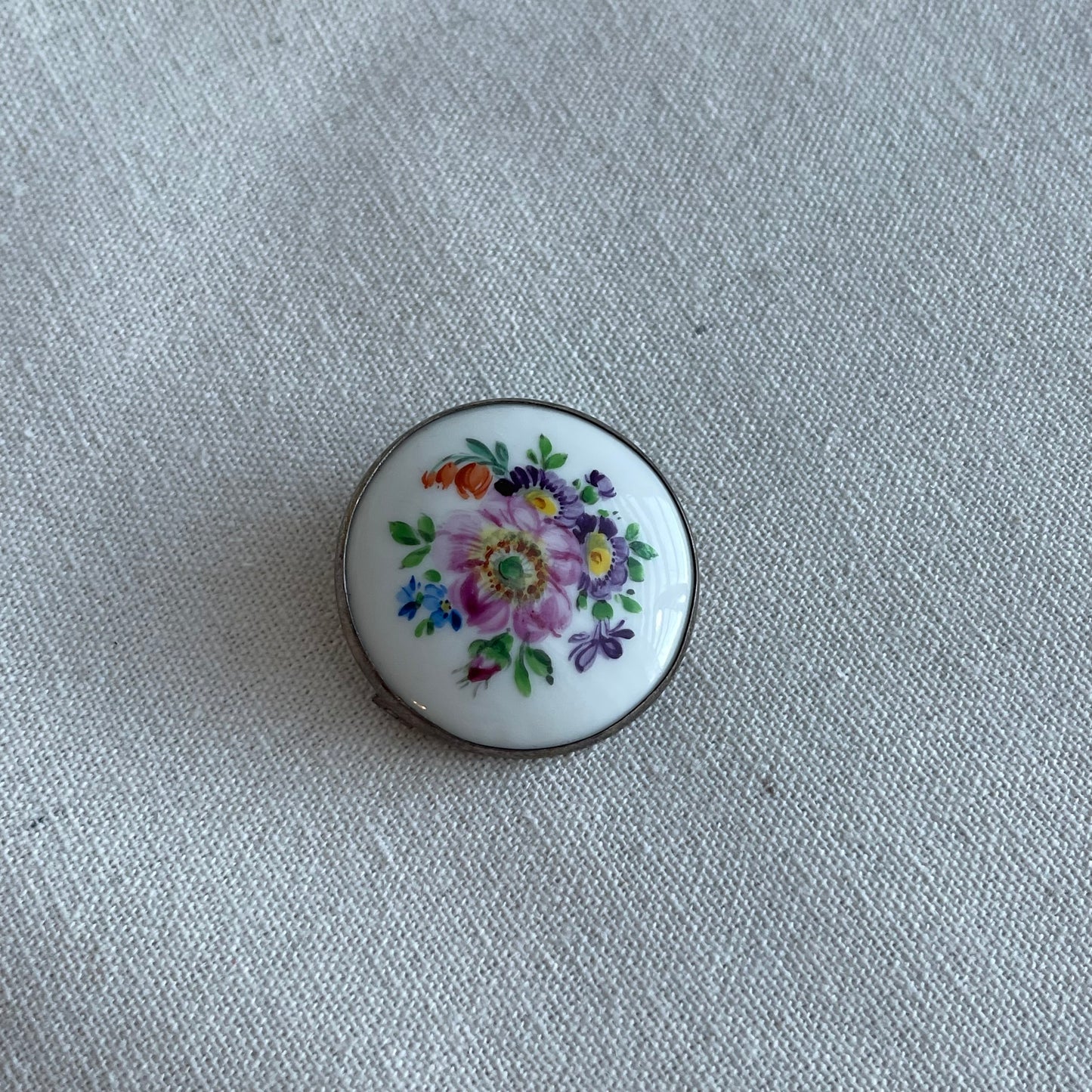 Vintage circle handpainted floral porcelain brooch