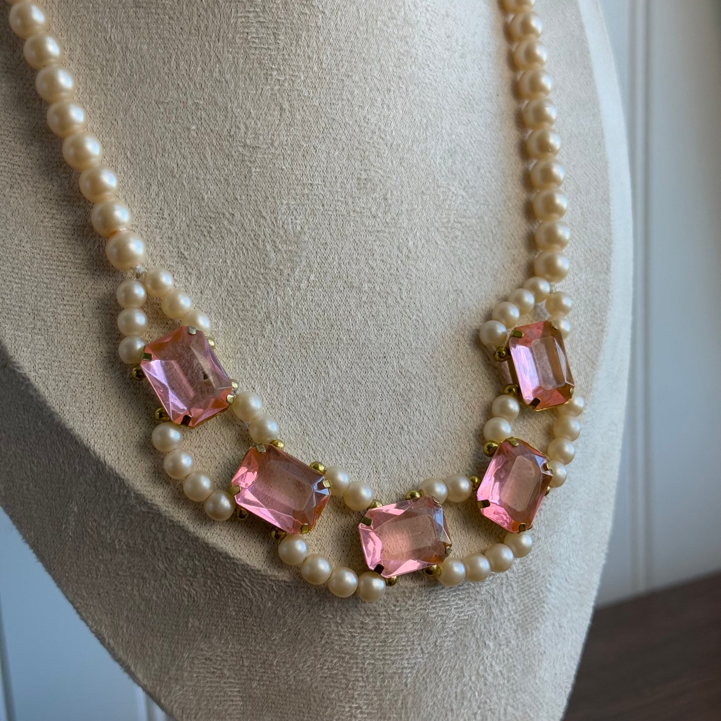 Vintage Faux pearl and pink rhinestones Necklace Korea