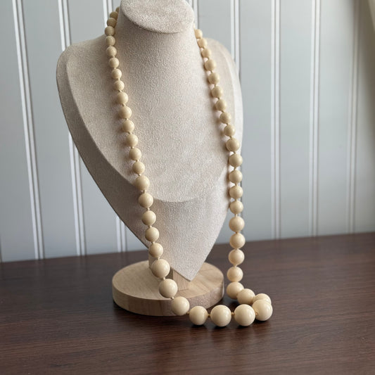 Vintage Ivory Faux Pearl Necklace