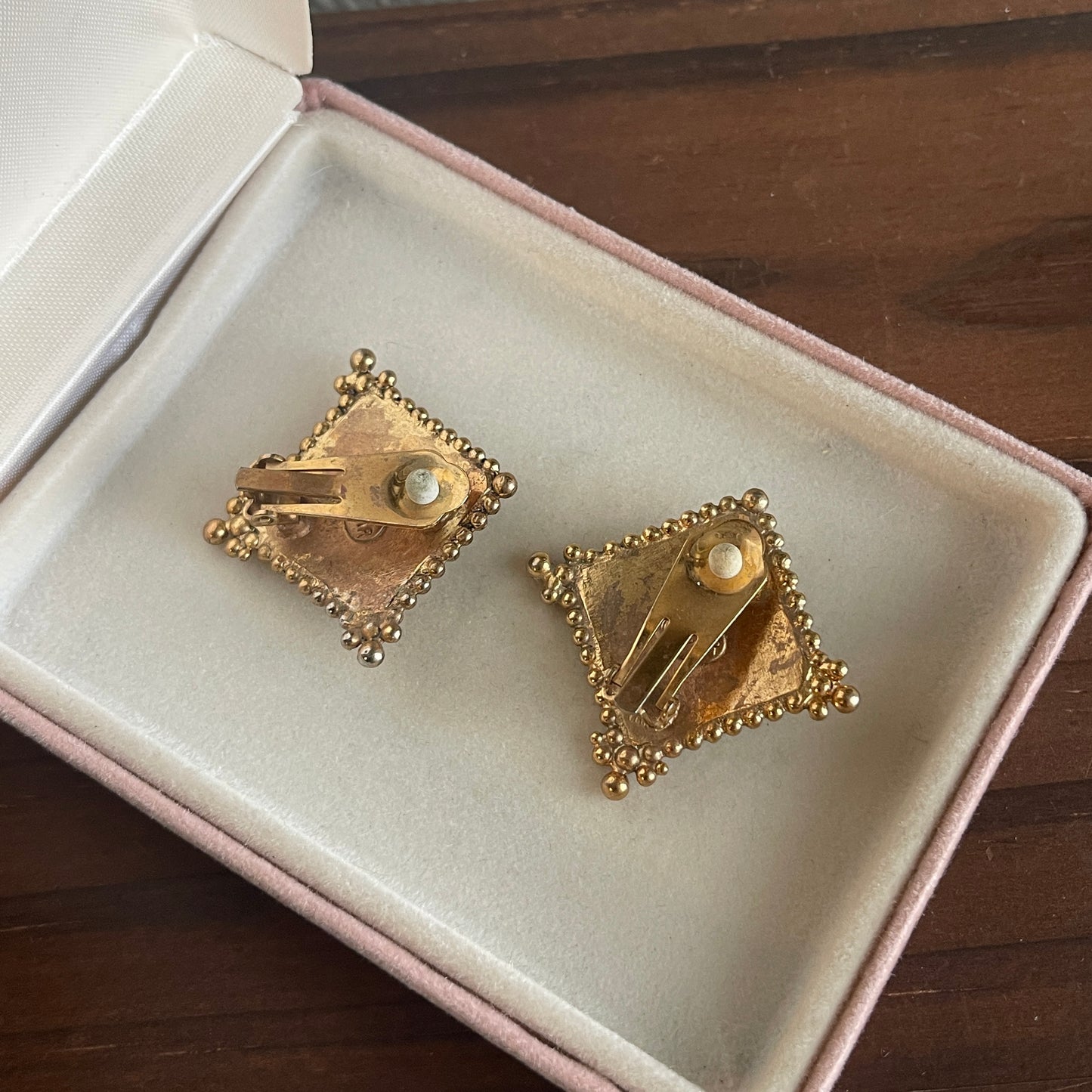 Oscar De La Renta Amber square clip on earrings