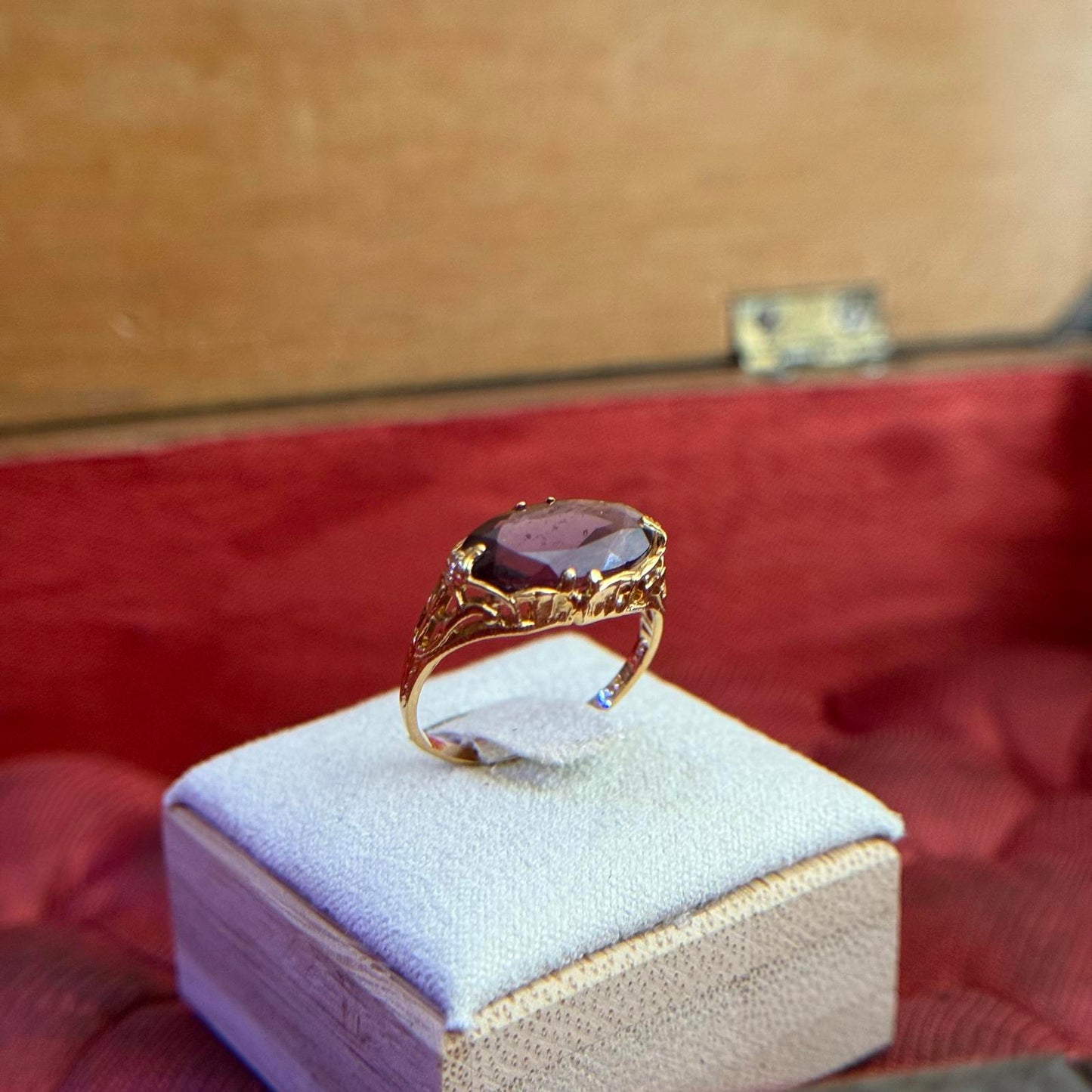 Vintage Style 14kt GE Gold Electroplated Purple Glass stone Ring
