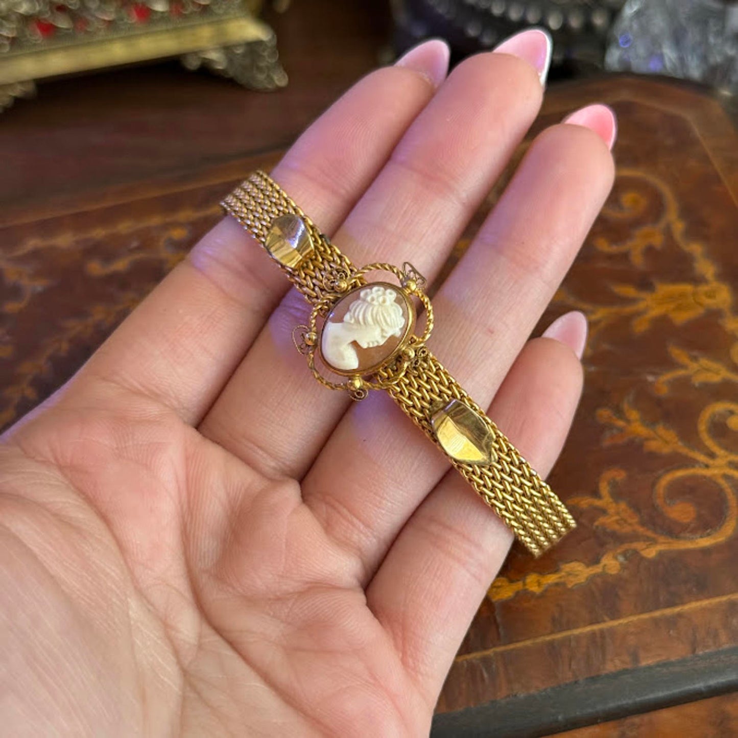Vintage Art Deco 12k gold filled Cameo Mesh Bracelet