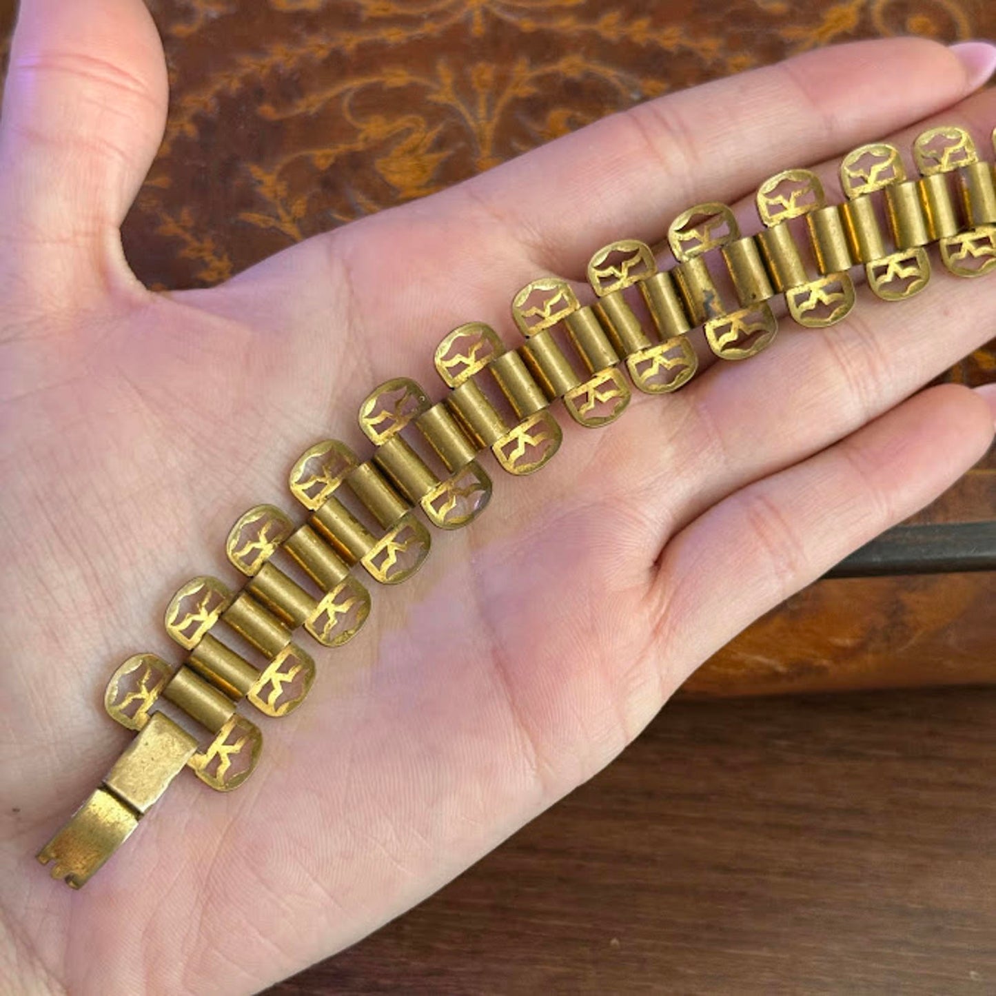 Vintage Gold Tone & Enamel Hand Painted Rose Panel Bookchain Bracelet