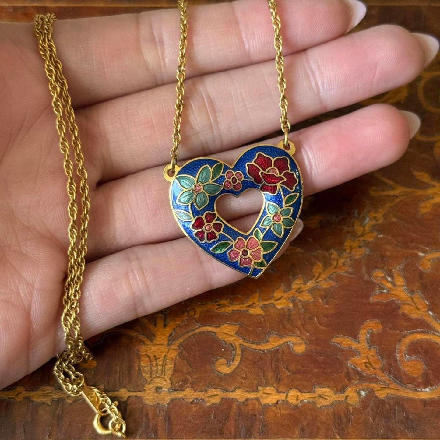 Vintage Cloisonné Enamel heart pendant necklace with gold chain