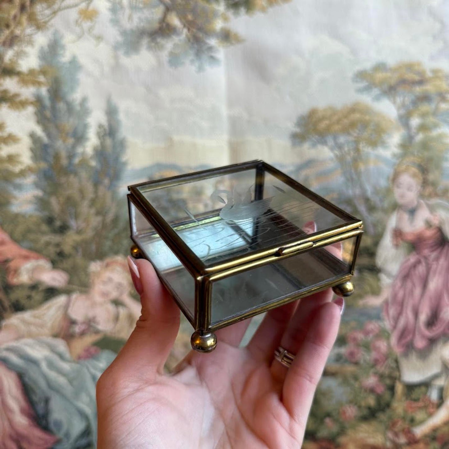 Vintage Square Swan etched Glass Jewelry box