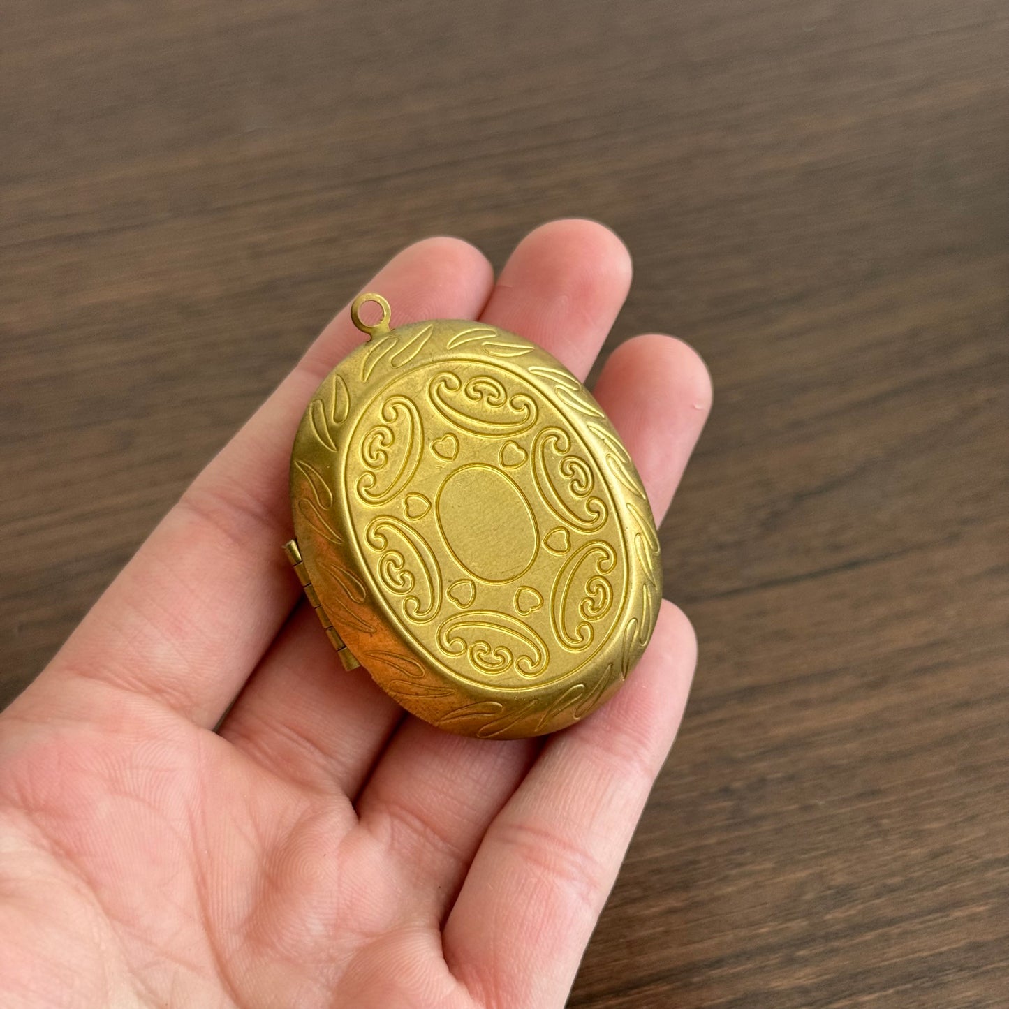 Vintage 1960s Large Oval Locket