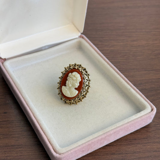 Vintage Cameo Resin Ring