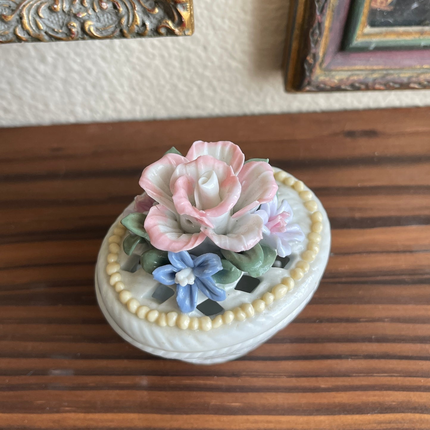 Vintage Basket Box With ceramic Flowers