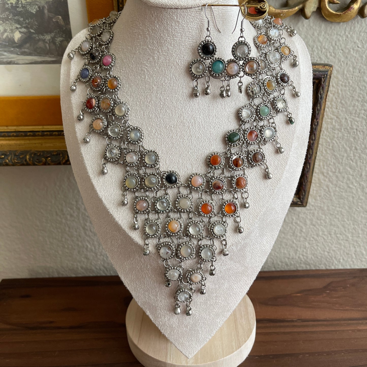 Silver tone Morocoo bib style semi precious stones with matching earrings