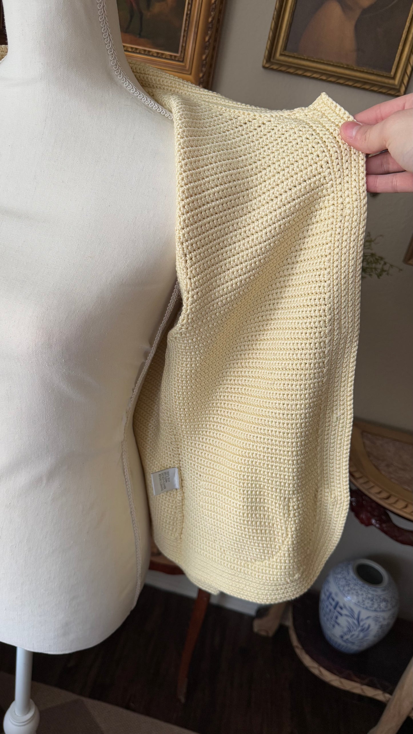 Vintage Baby Yellow knit 100% silk sweater