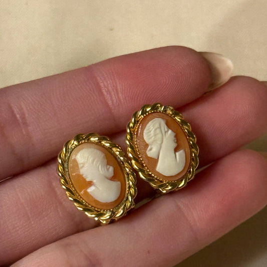 Vintage Shell Cameo Clip on Earrings