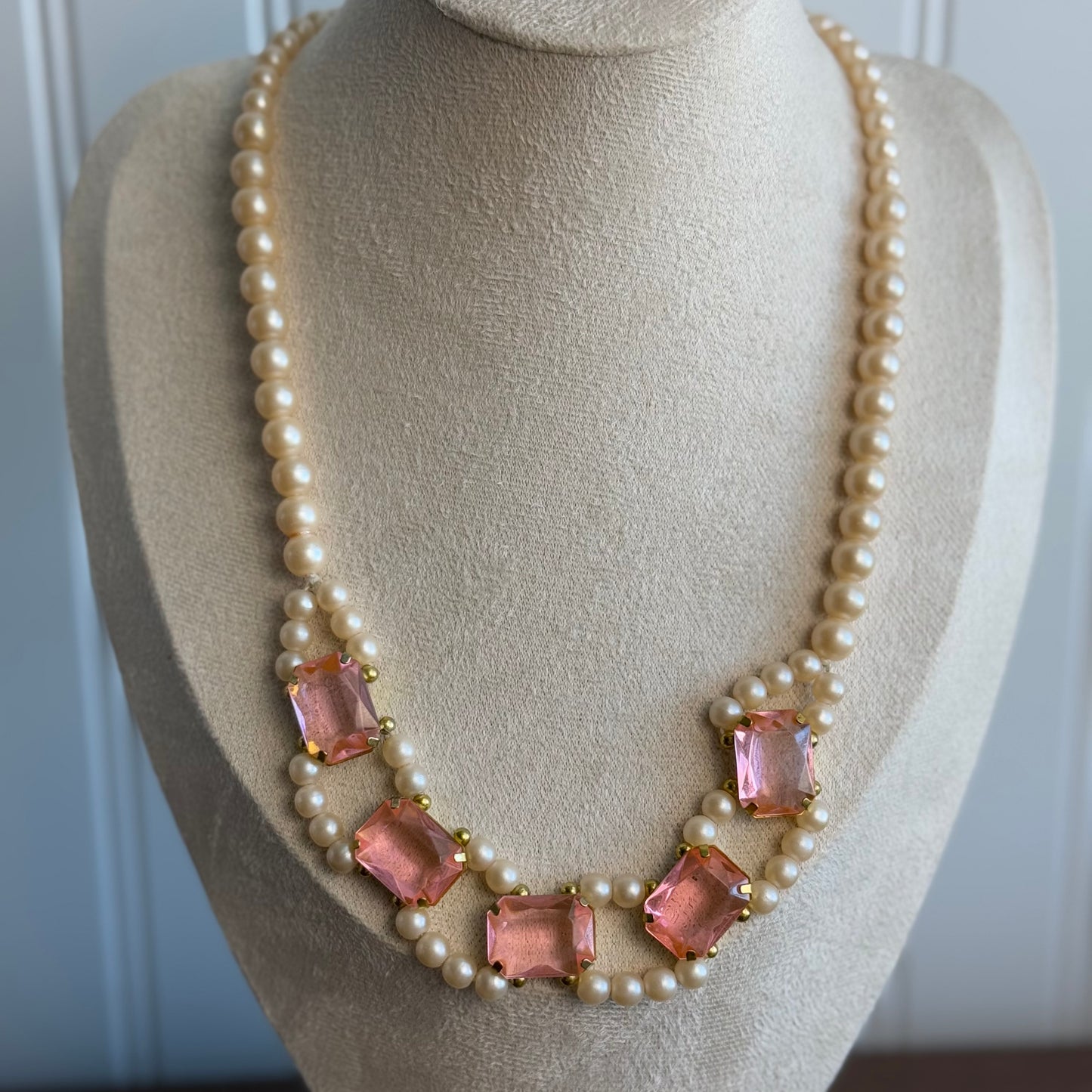 Vintage Faux pearl and pink rhinestones Necklace Korea