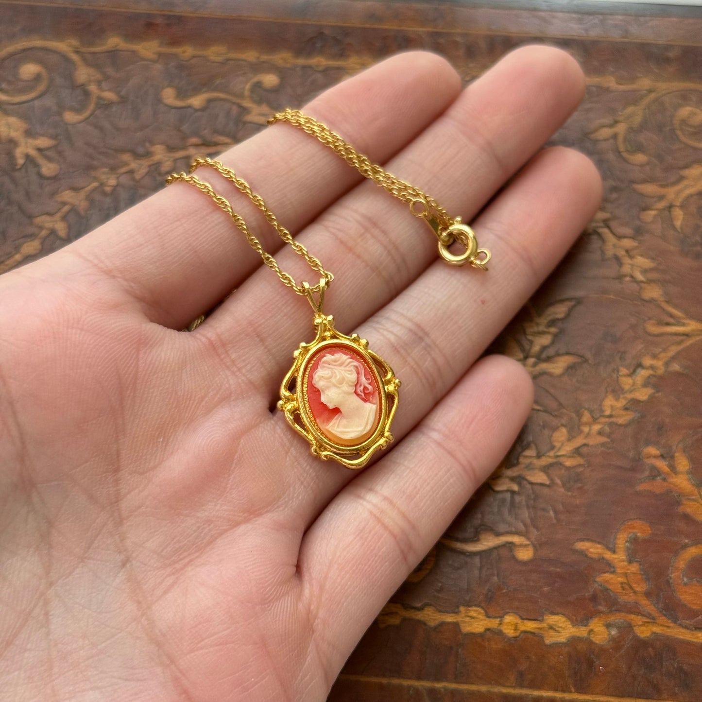 Vintage Faux Cameo Necklace