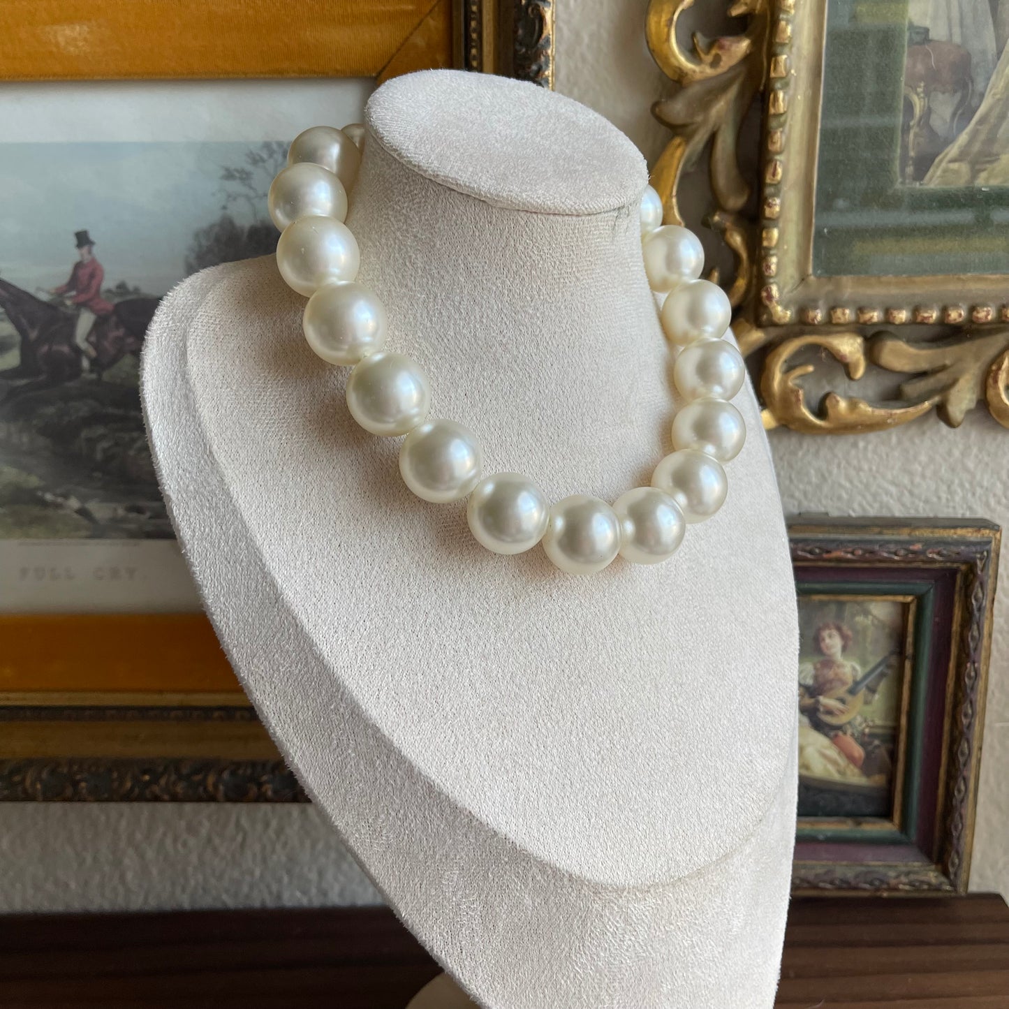 Chunky Faux Pearl Necklace