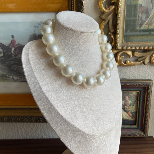 Chunky Faux Pearl Necklace