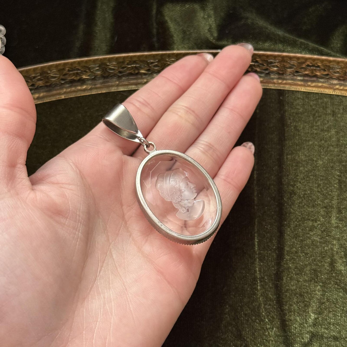 Vintage plastic clear cameo pendant