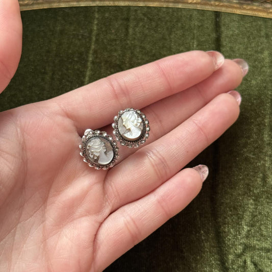 Vintage Sterling mother of Pearl screw back earrings