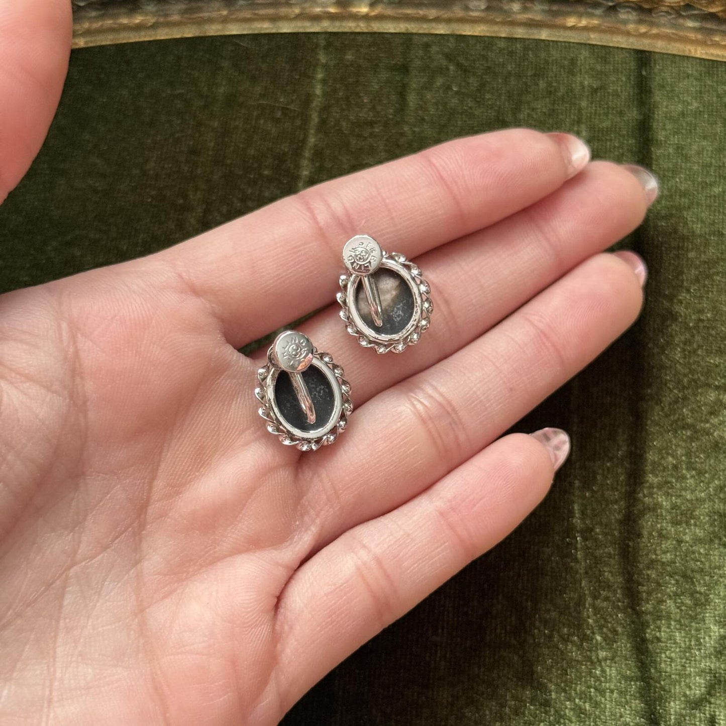 Vintage Sterling mother of Pearl screw back earrings