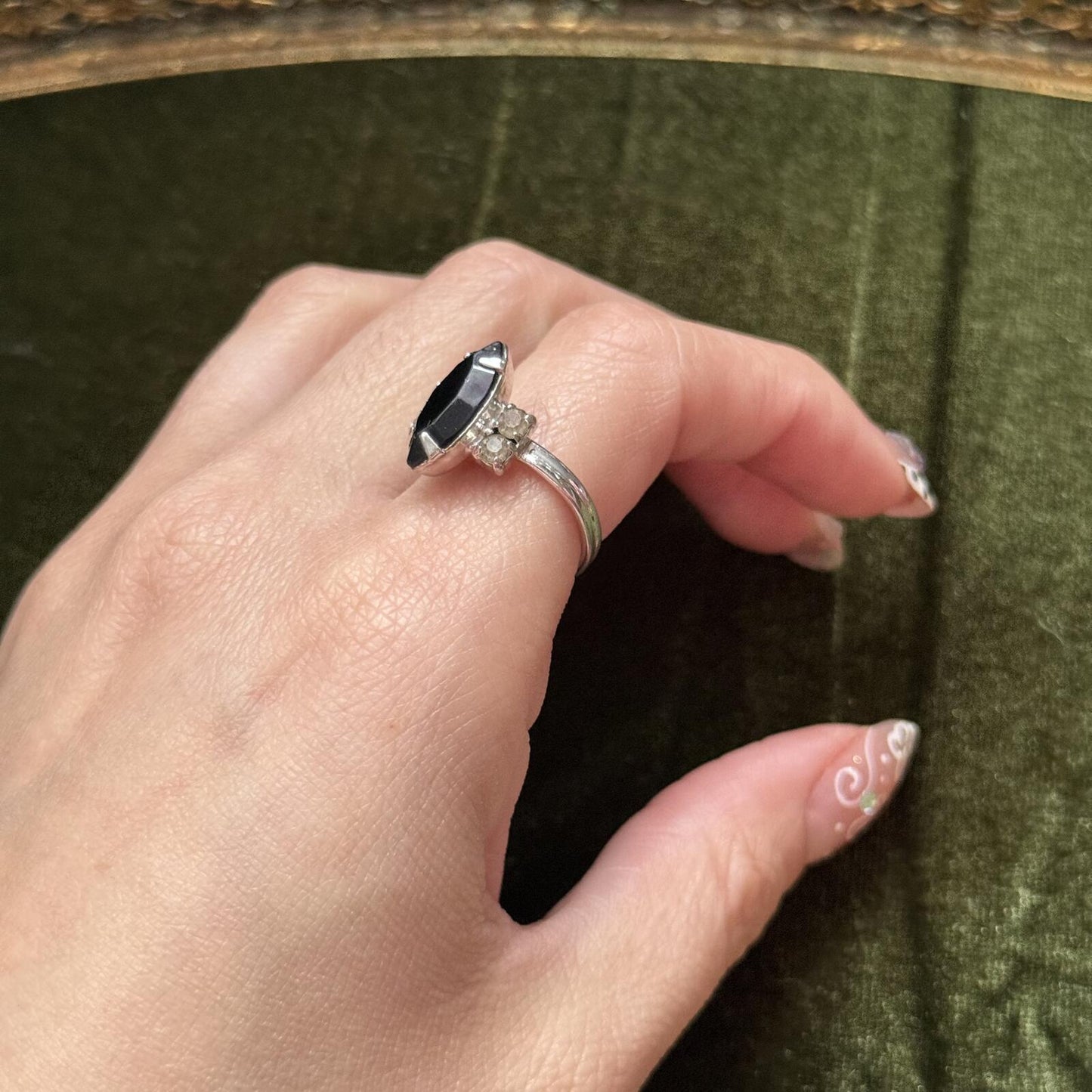 Vintage Sarah Cov Glass Silver tone Ring