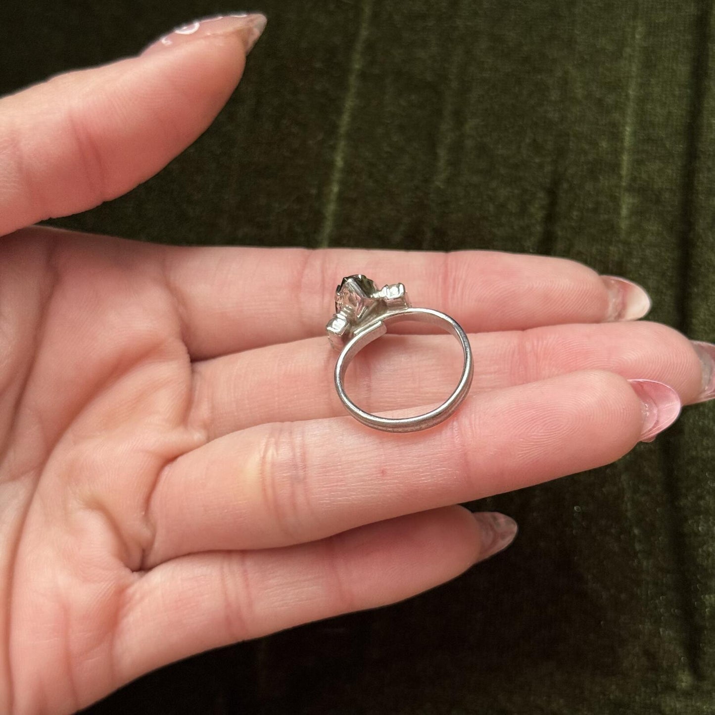 Vintage Sarah Cov Glass Silver tone Ring
