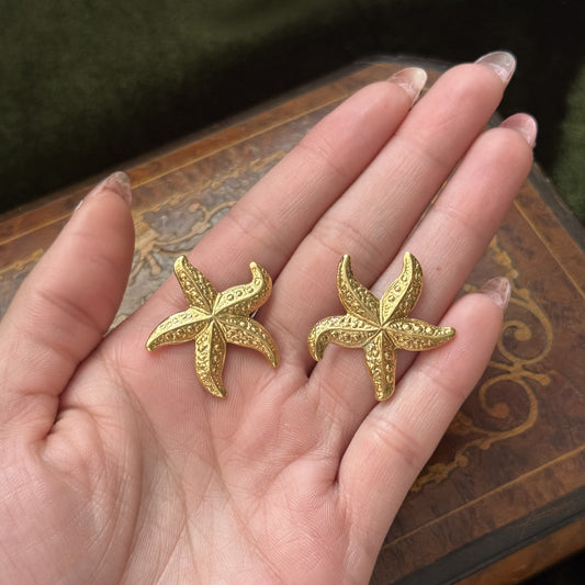 Vintage Star fish gold tone Earrings