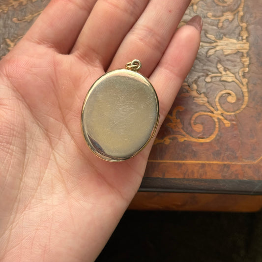 Vintage Shell Cameo Pendant Locket