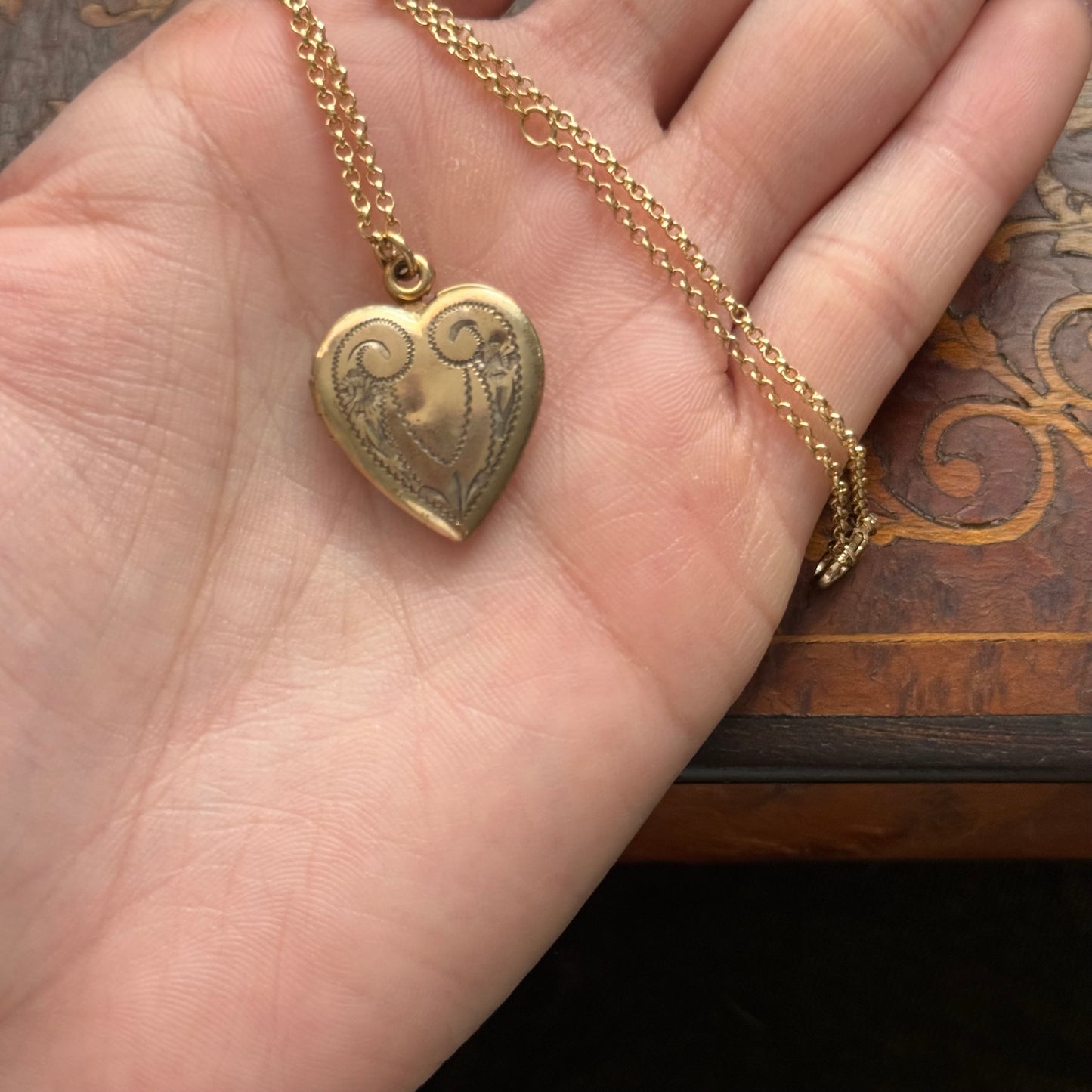 Vintage GF  Floral Detailed Heart Locket Necklace