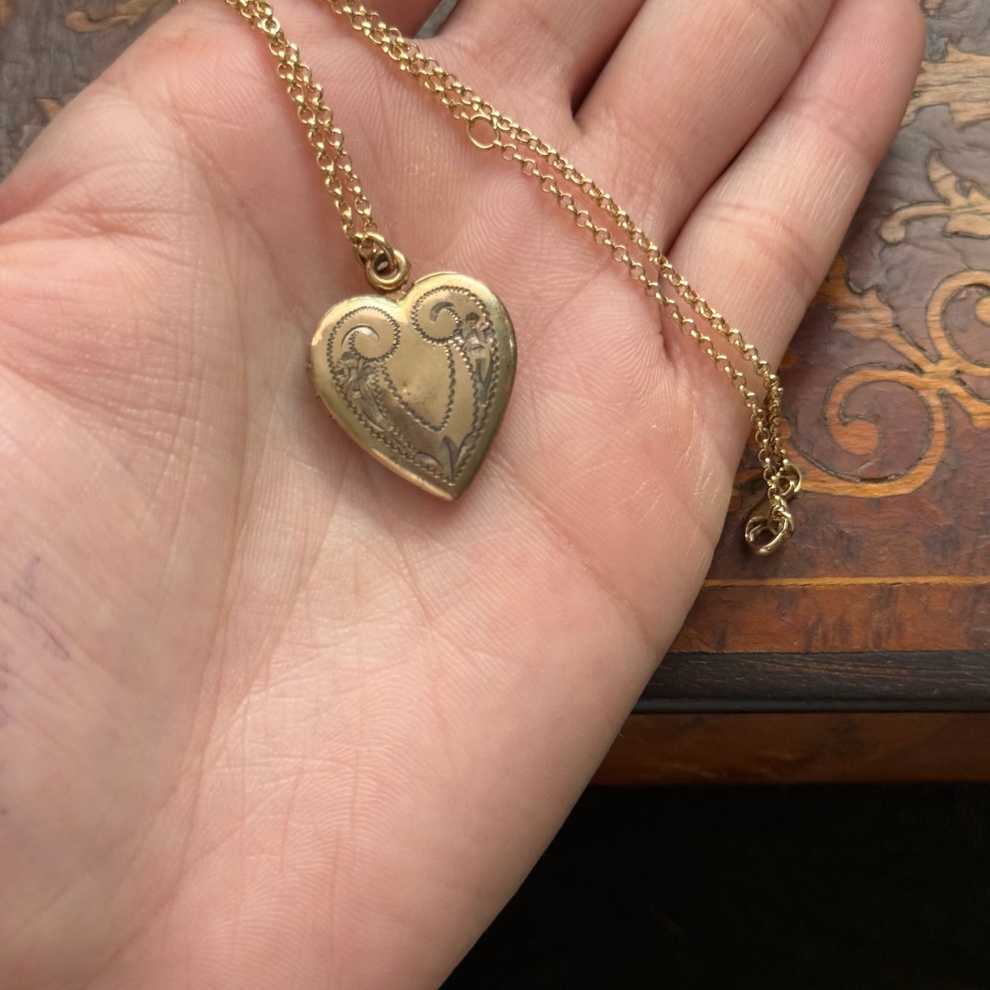 Vintage GF  Floral Detailed Heart Locket Necklace