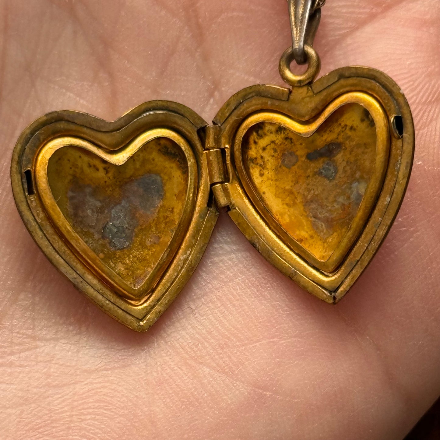 Vintage Heart Detailed Locket Pendant Necklace
