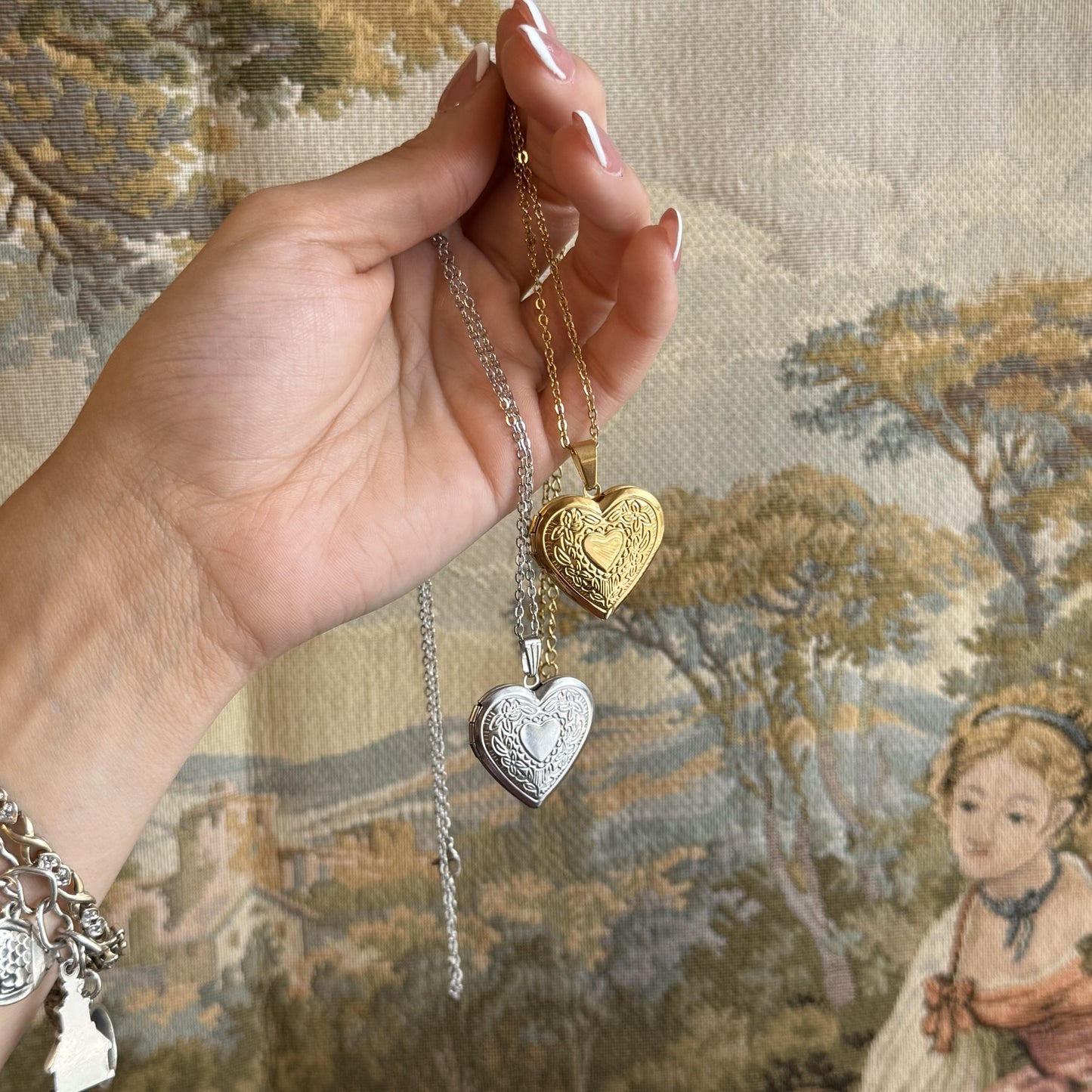 Vintage Style Heart Shaped Locket