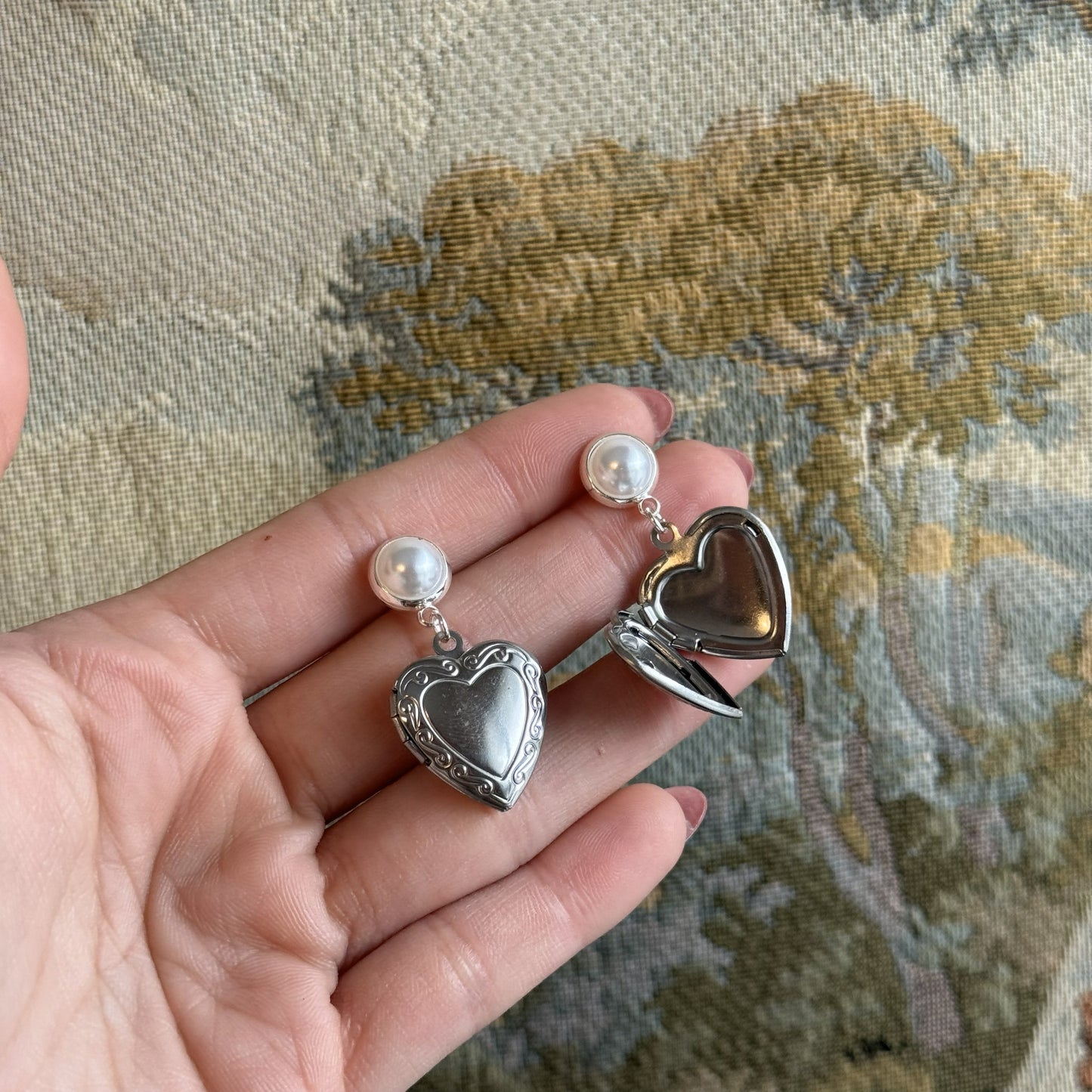 Vintage Style Heart Shaped Locket Post Earrings