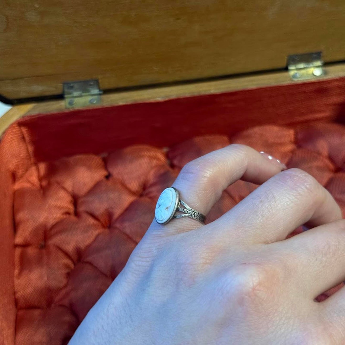 Vintage Carved Shell Cameo intaglio Ring