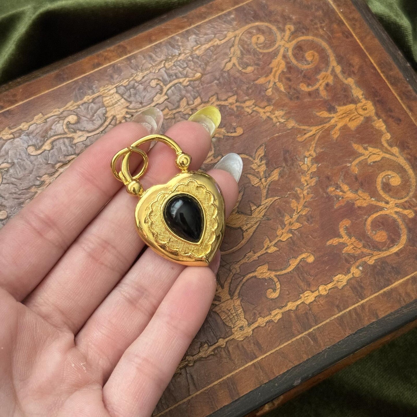 Vintage Joan Rivers Gold Tone Padlock Heart Pendant