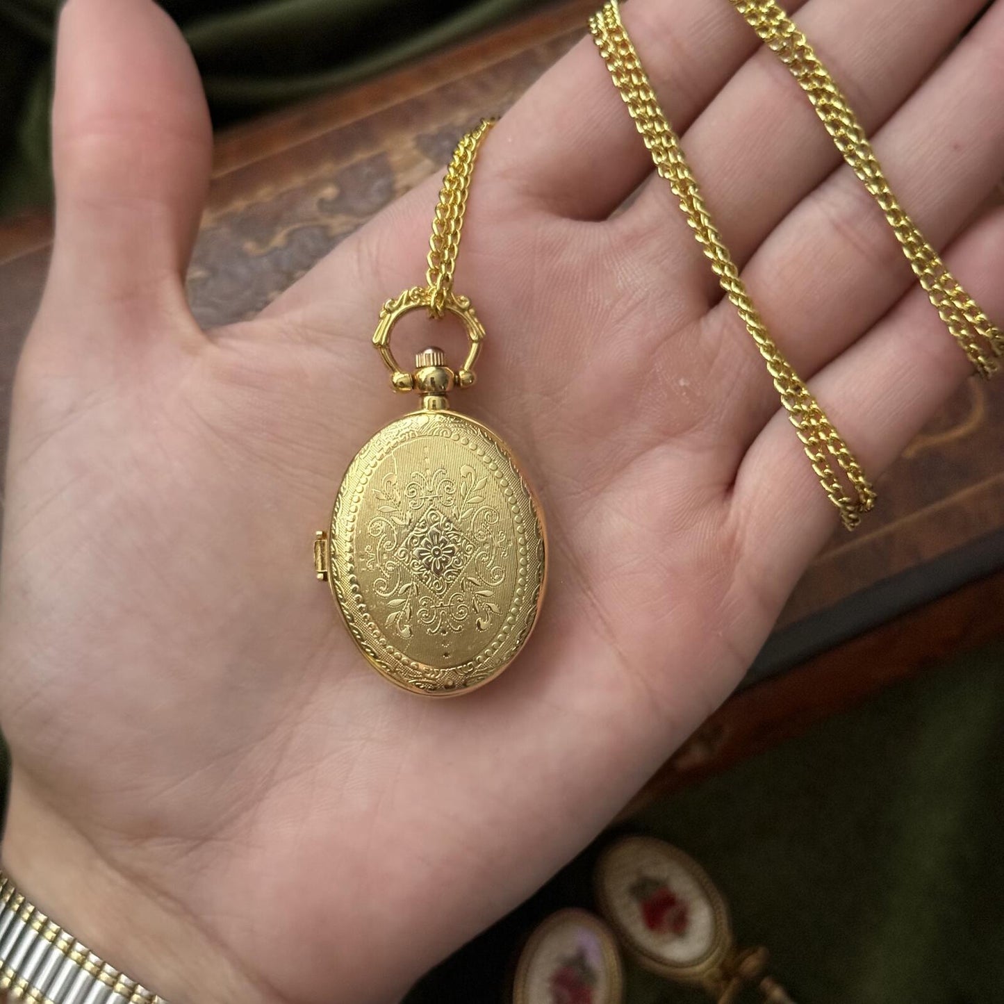 Vintage Gold tone Pocket Watch Necklace