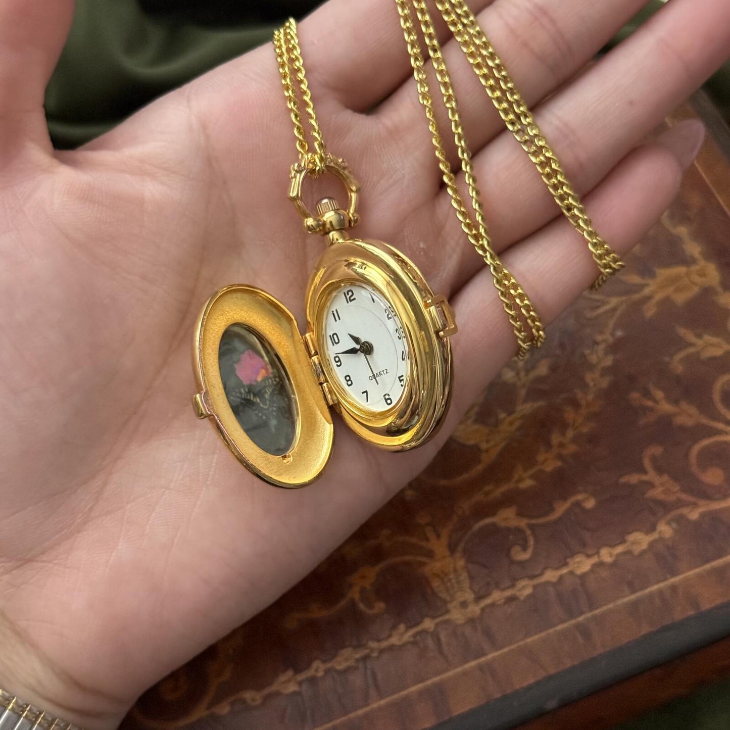Vintage Gold tone Pocket Watch Necklace