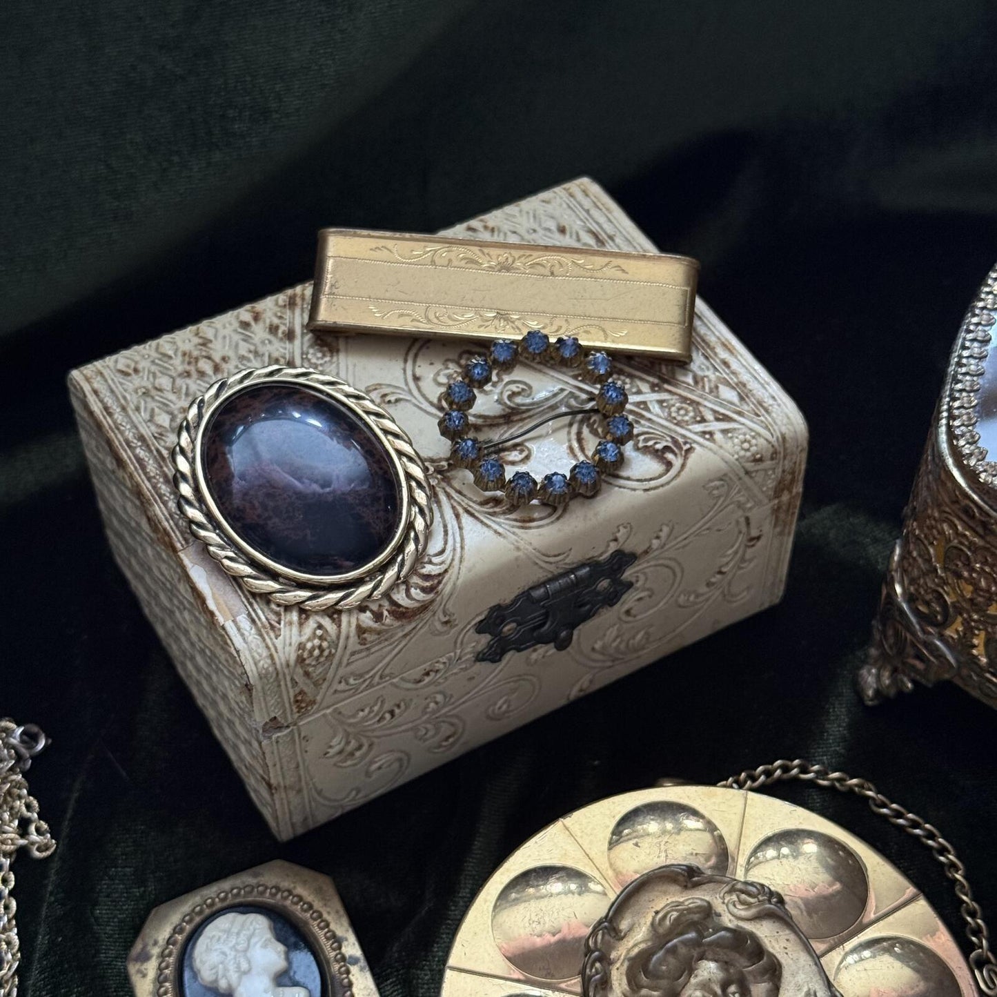 Vintage Antique Cream Ivory Jewelry Box