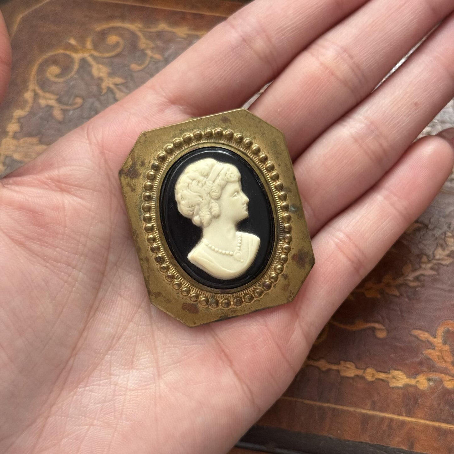 Vintage Brass Metal Gold tone Cameo Brooch