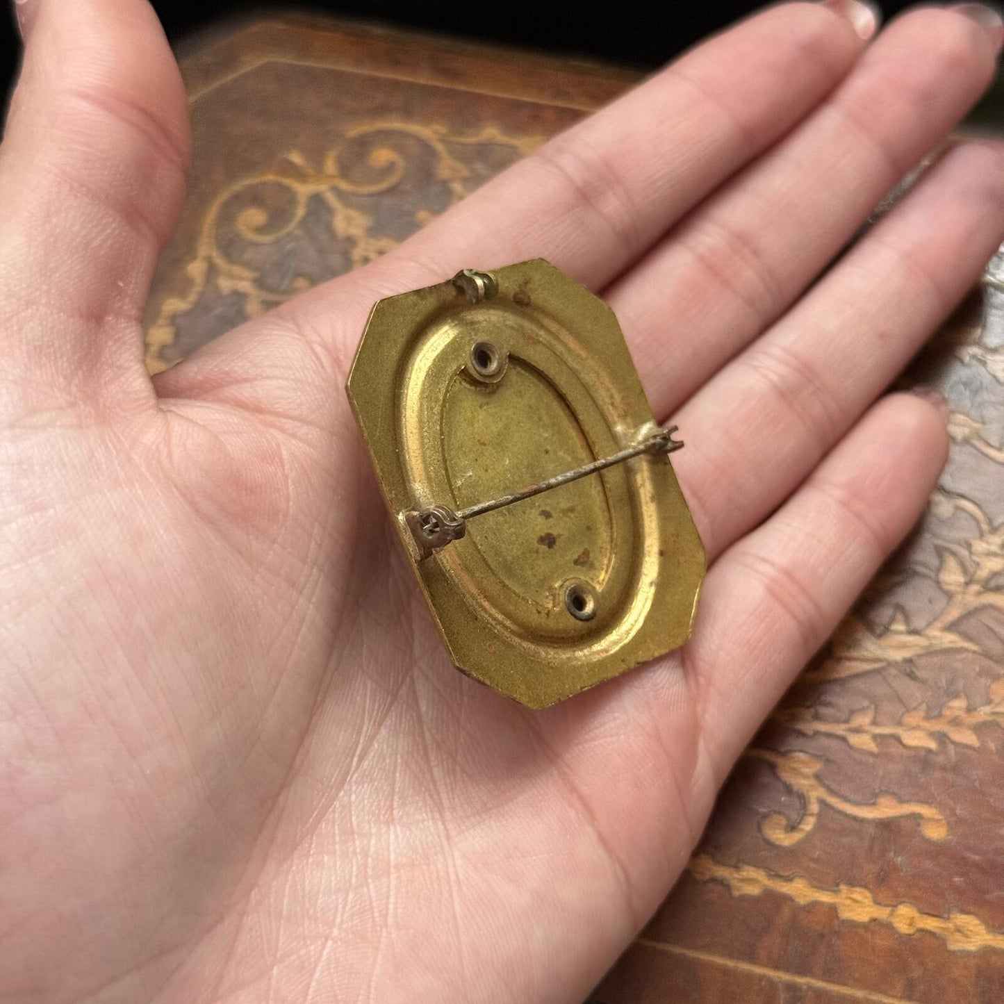 Vintage Brass Metal Gold tone Cameo Brooch