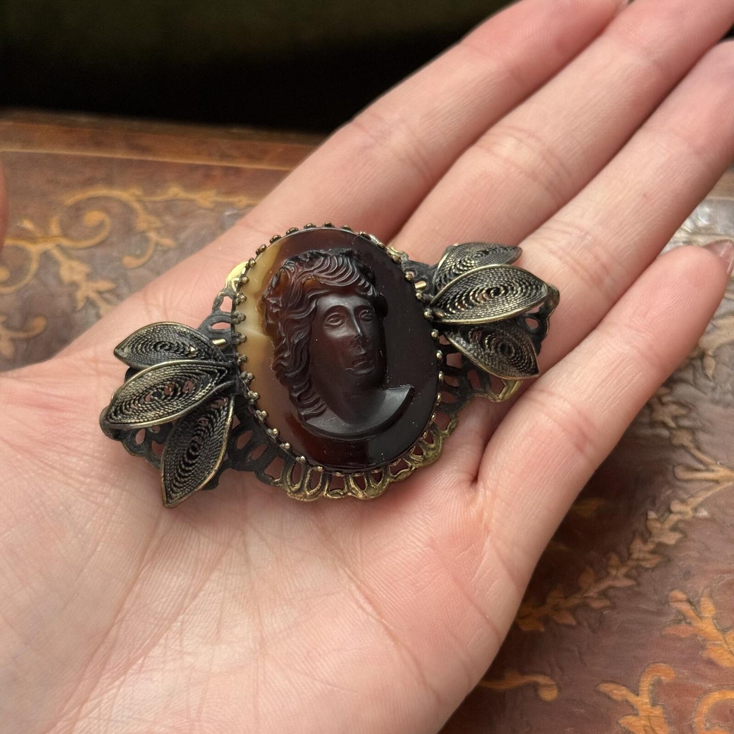 Vintage Brown Glass Cameo Brooch