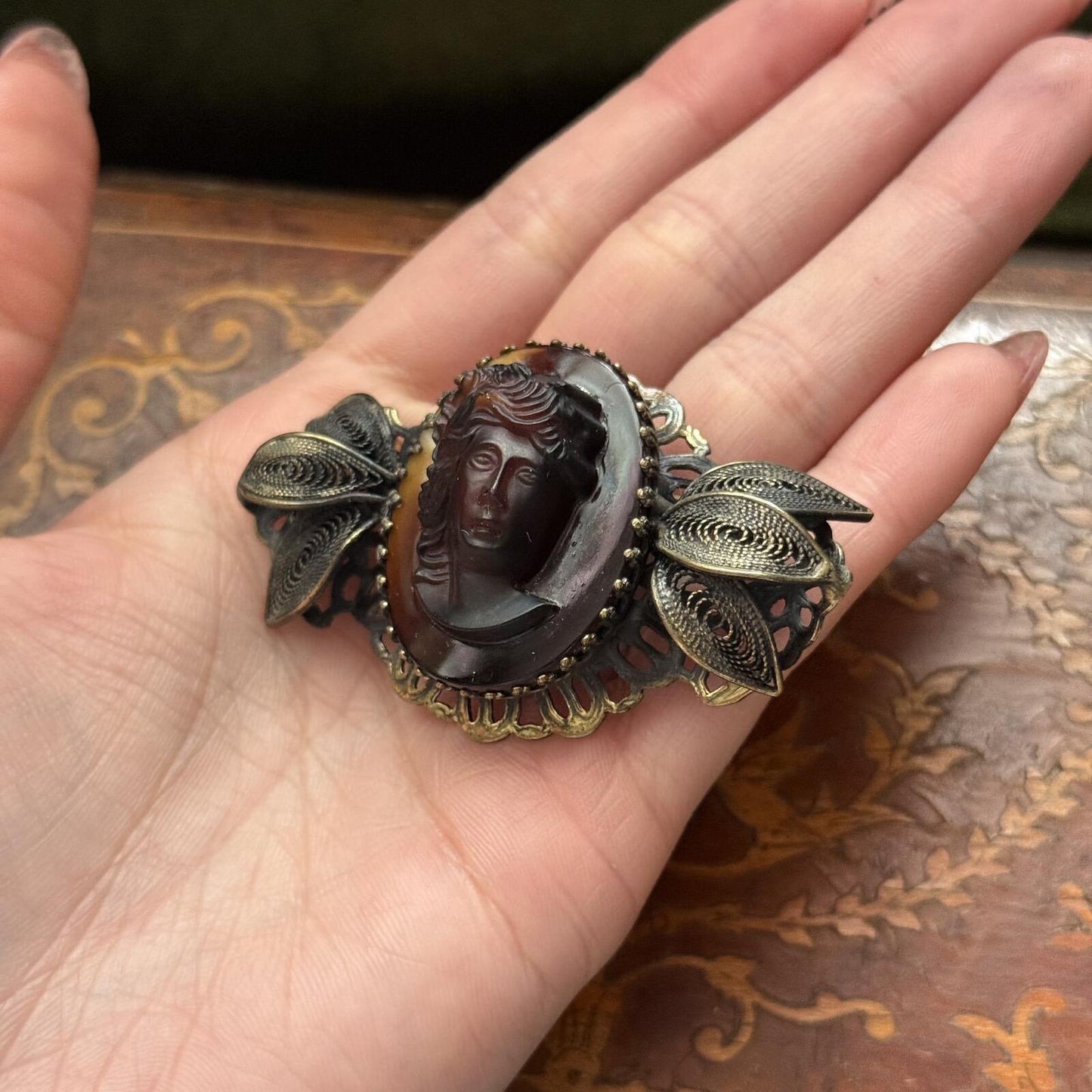 Vintage Brown Glass Cameo Brooch