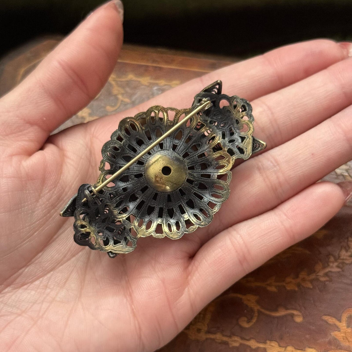 Vintage Brown Glass Cameo Brooch